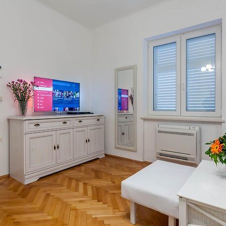 Chic Apartment In Center Split Zimmer foto